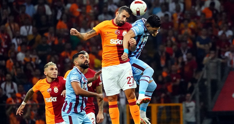 Galatasaray ile Trabzonspor futbol