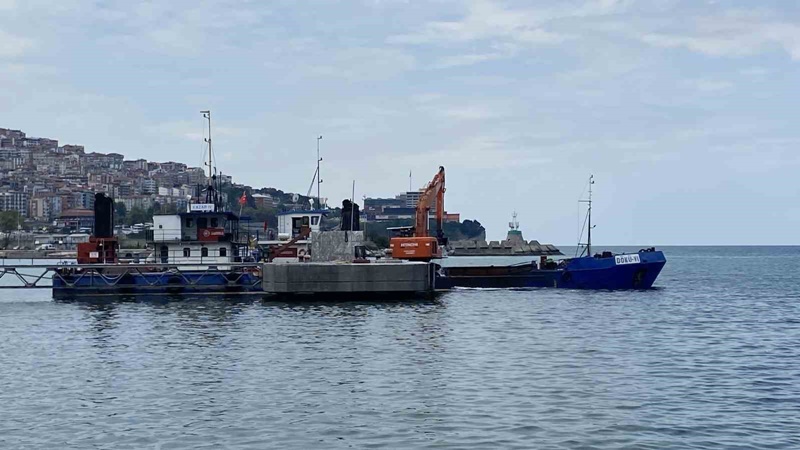 Zonguldak Limanı'nda temizleme çalışmalarına