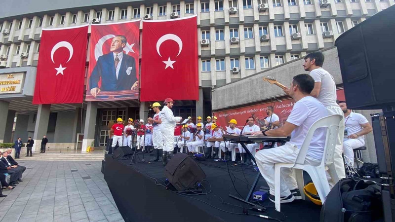 Zonguldak’ta muhteşem Cumhuriyet konseri